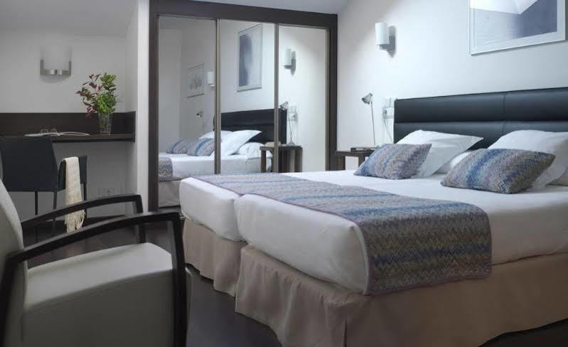 Hotel Villa Rosario Ii, Edificio Moderno 리바데세야 외부 사진